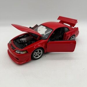 Maisto 2000 Ford Mustang SVT Cobra R 1/18 Red Special Edition Diecast Metal Car